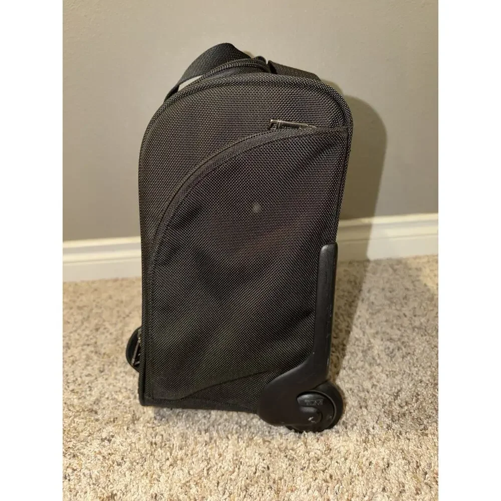 Tumi Alpha 2 wheeled rolling compact carryon suitcase briefcase